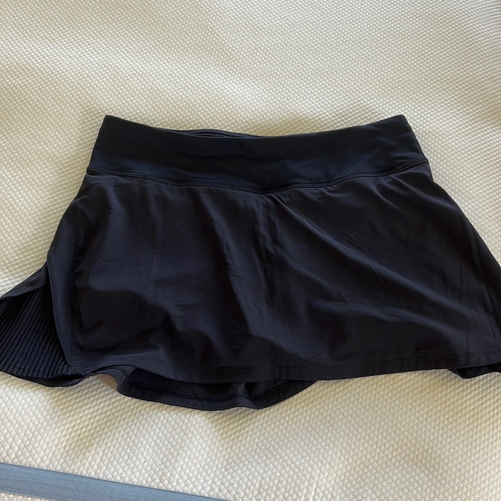 Lululemon skirt size 6